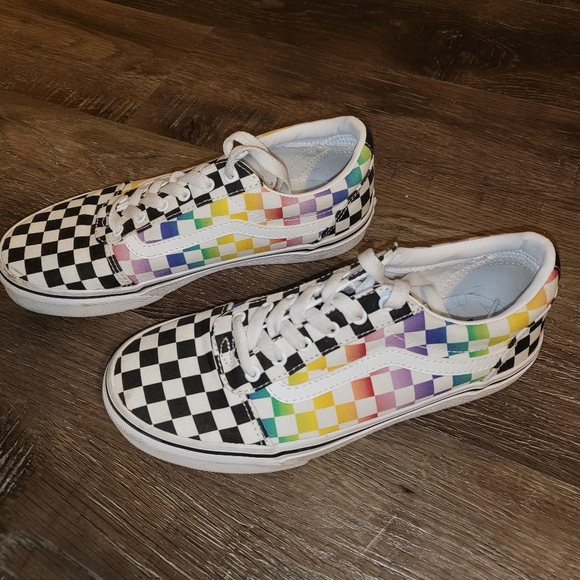 🩷VANS rainbow checkerboard - Picture 2 of 7